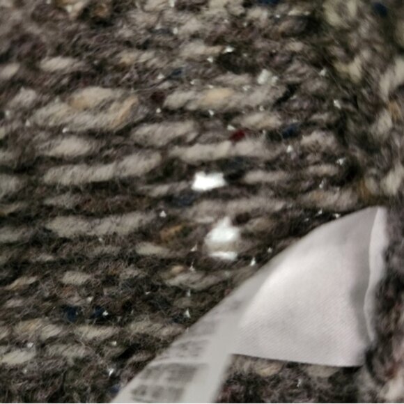 Inis Crafts Wool hooded Cardigan sweater size medium - Picture 10 of 11